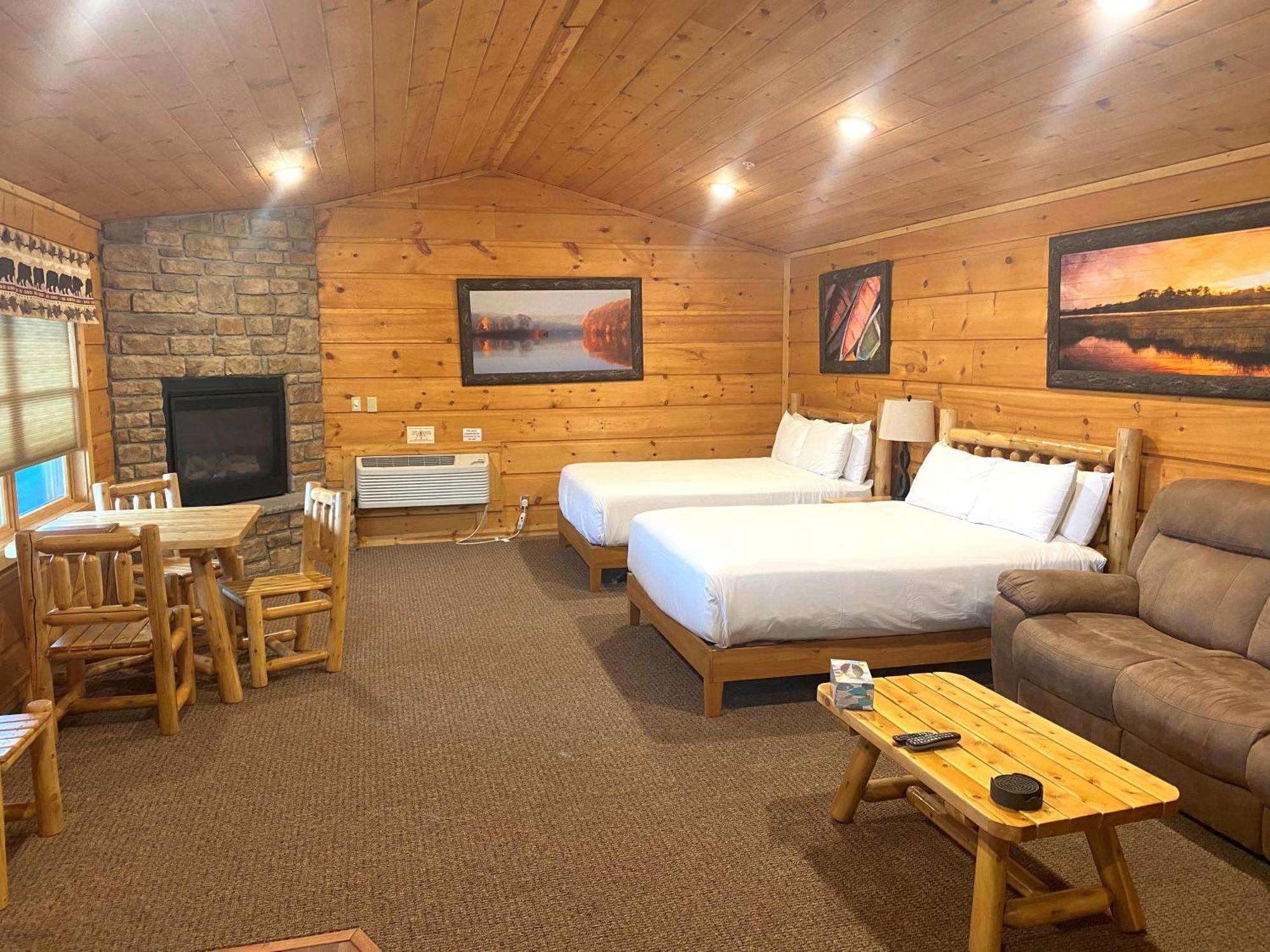 The Lodges At Sunset Village McHenry Bilik gambar